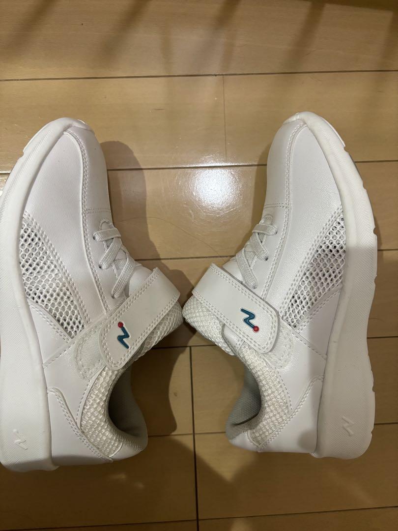 ナースシューズ新品