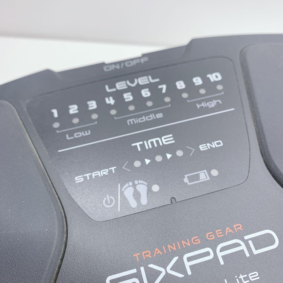 《最新モデル＊新品同様》 シックスパッド フットフィット ライト SIXPAD