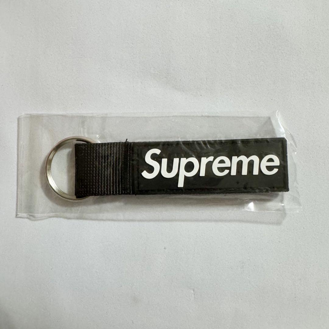 Supreme Webbing Keychain (FW20) - $18