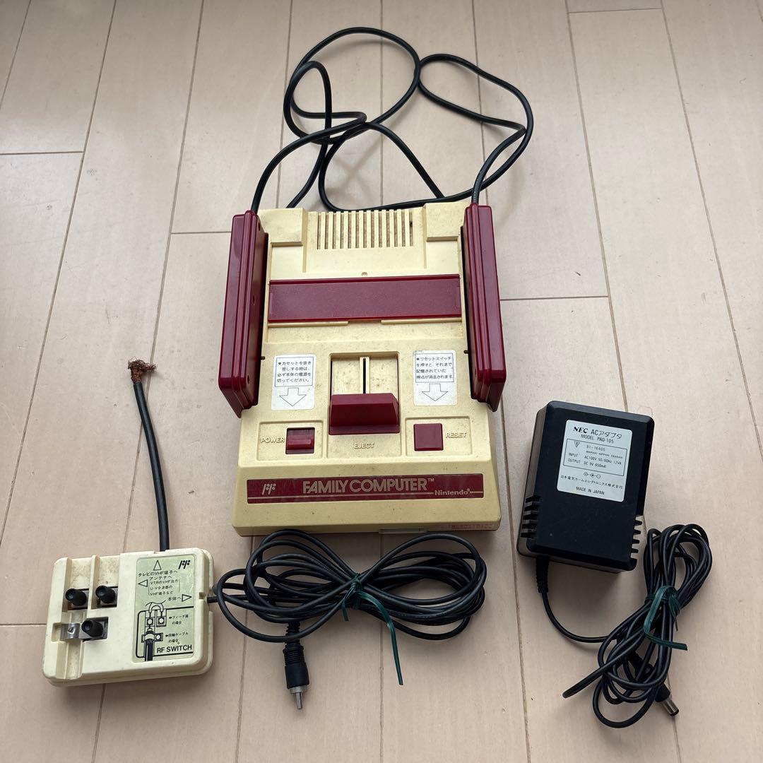 任天堂ファミリーコンピュータ HVC-001 初代ファミコン 動作未確認