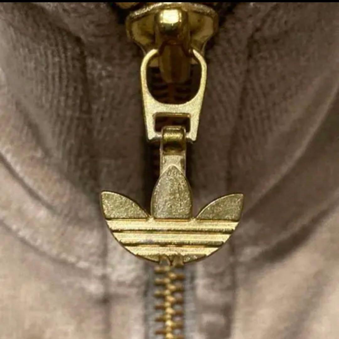 adidas トラックジャケット　ベロア