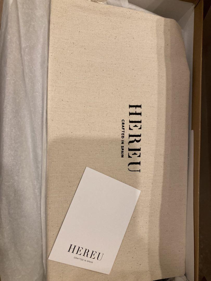 中 hereu