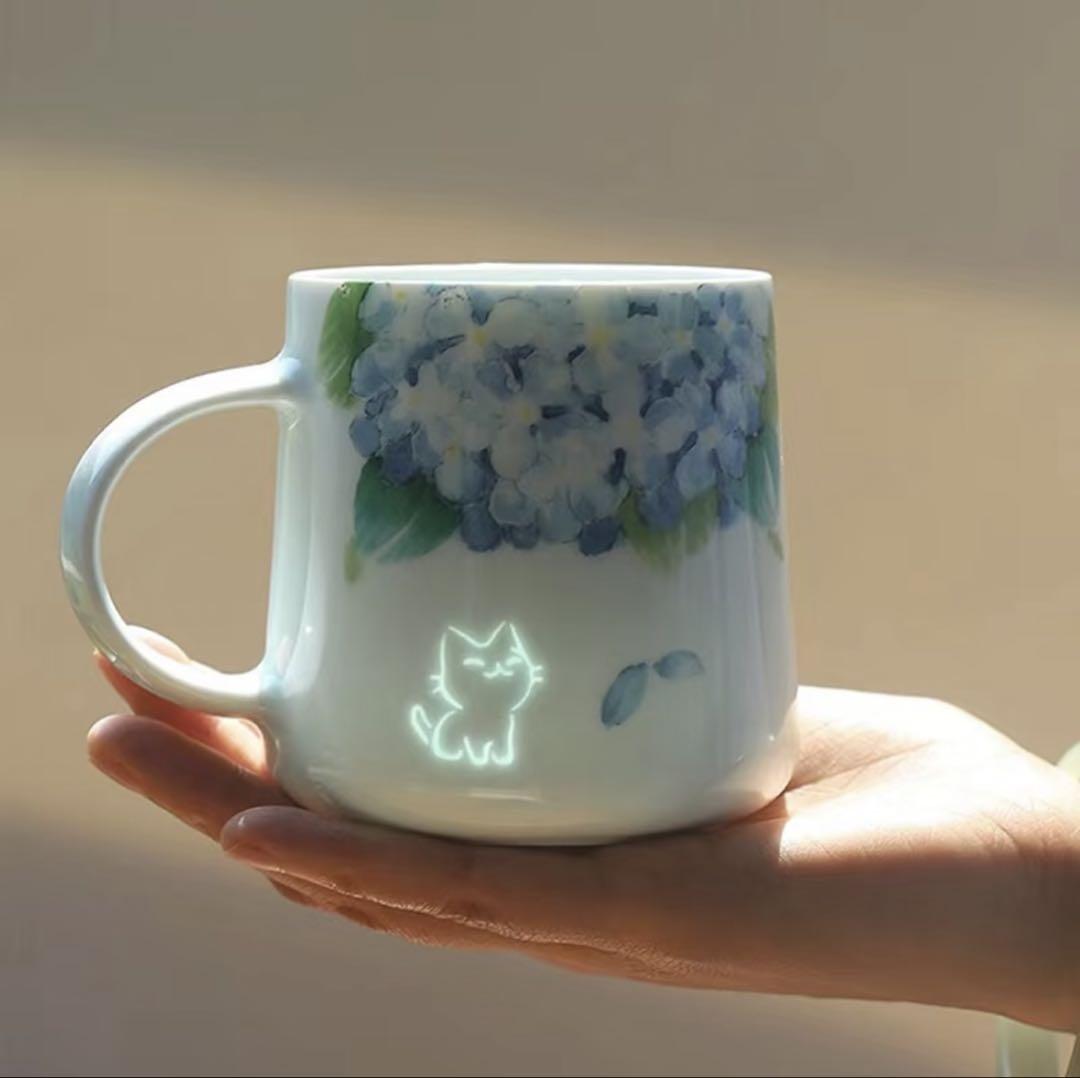 新品超レア高級限定品超可愛い景徳鎮製紫陽花と遊ぶ子猫玲瓏磁蛍手マグカップ
