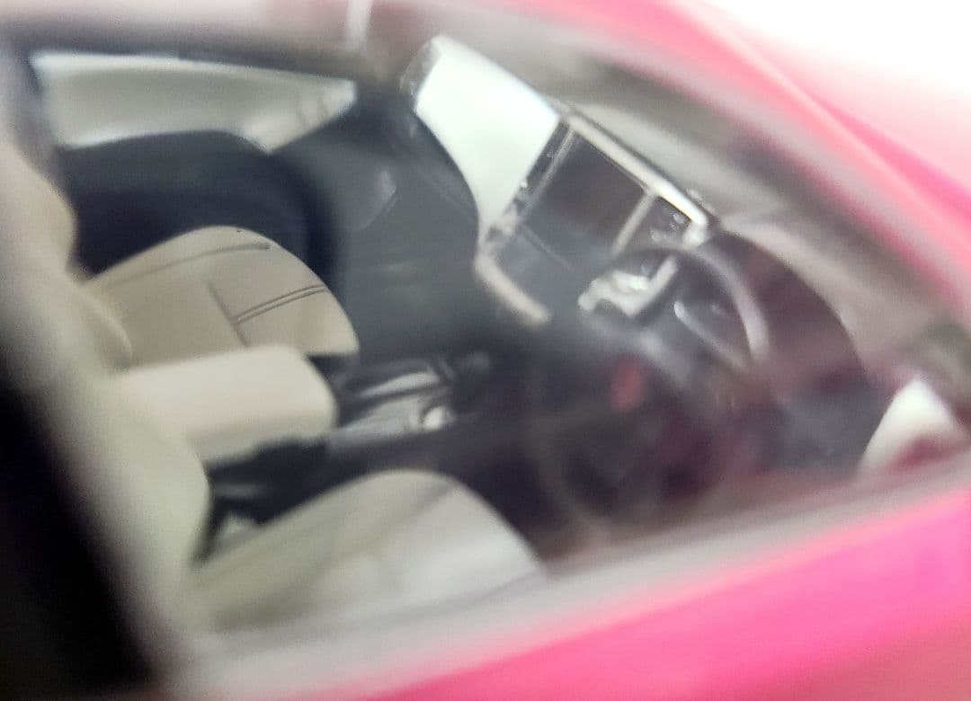 トヨタ 210系クラウンアスリートG ピンク カラーサンプル トヨタ 210系クラウンアスリートG ピンク カラーサンプル