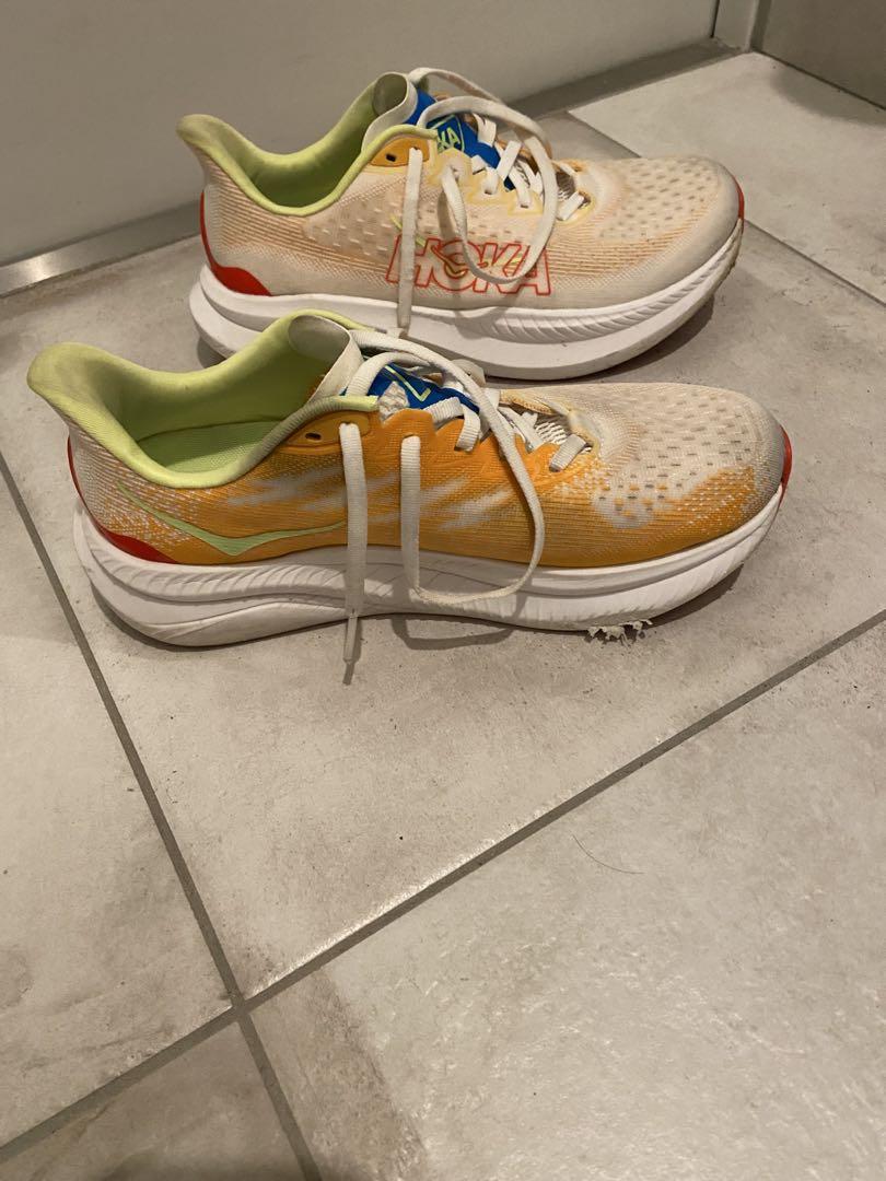 HOKA マッハ6 ランニングシューズ ホワイト/オレンジ/イエロー