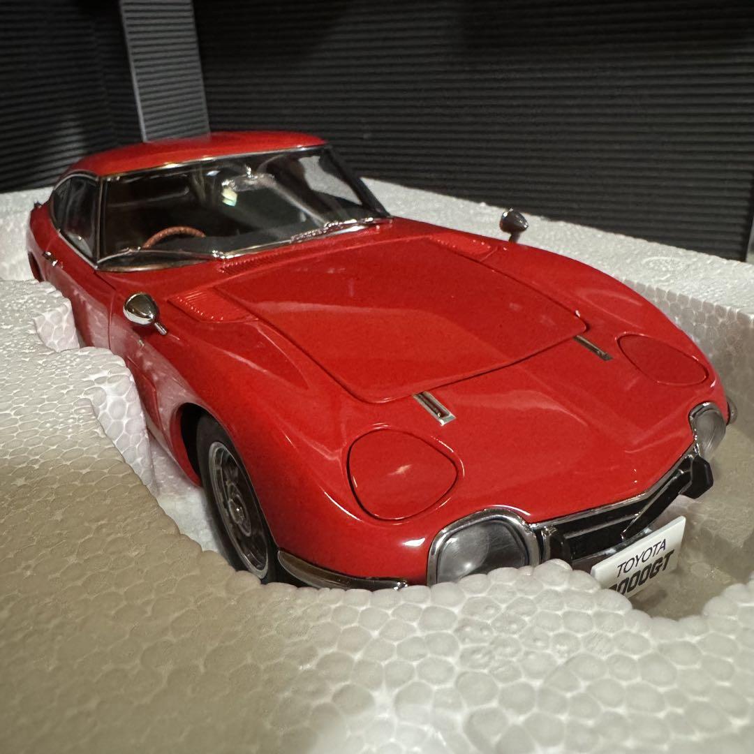 フル開閉します未展示品 オートアート 1/18 トヨタ2000GT アップグレードバージョン