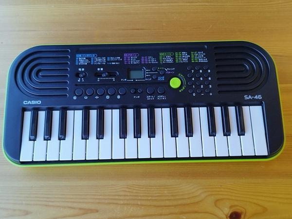 【新品未開封】カシオSA-46　ミニキーボード　ミニ鍵盤 プレゼント Amazon | カシオ(CASIO) ミニキーボード Casiotone SA-46 32ミニ