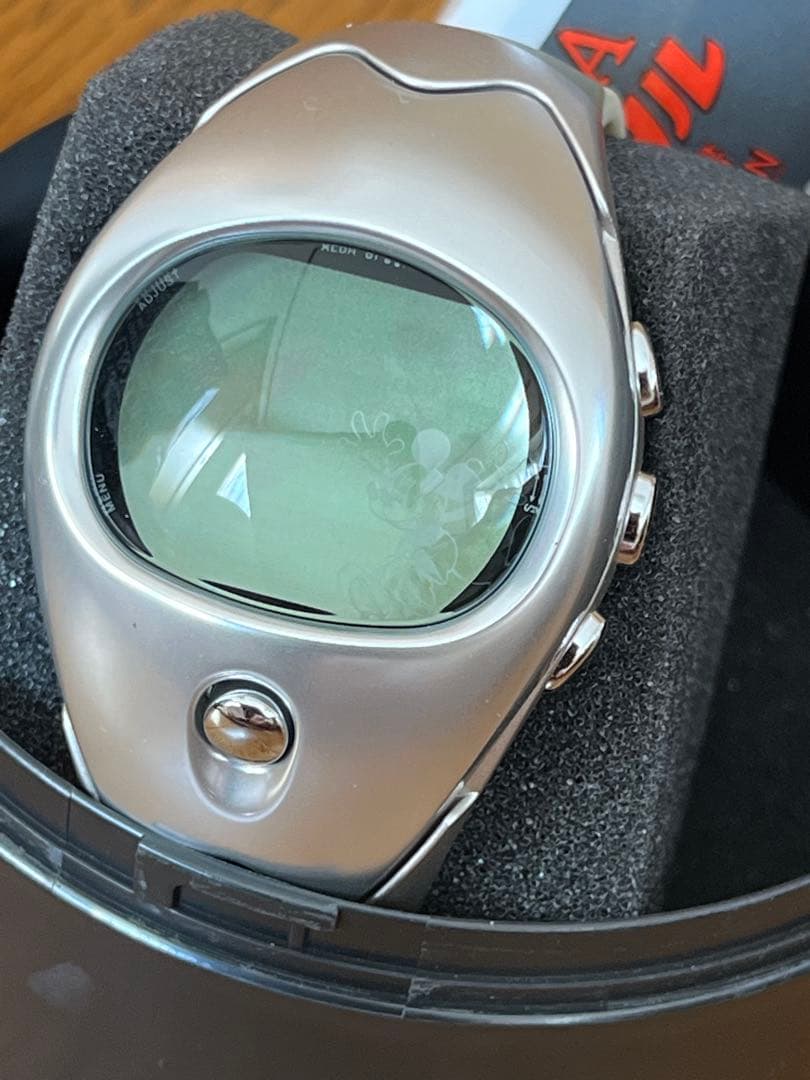 Disney Store セイコー1999年モデル デジタル腕時計 コレクション Disney Store セイコー1999年モデル デジタル腕時計 コレクション