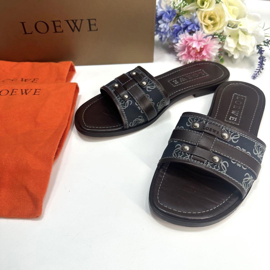 美品✨LOEWE ゴールド レザー ポーチ アナグラム エンボスロゴ