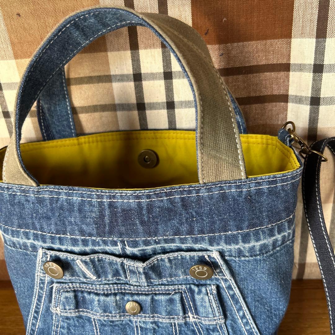 2142　ポメラニアンのデニムリメイク2wayトートM　ポメラニアンパネル すべて一点モノ！リメイクデニム2wayトートバッグ デニムＢＡＧ リメイク ジーンズ 2way トート バッグ 通勤バッグ 通学バッグ 旅行  大きめ カジュアル ダメージ 一点モノ オリジナル プレゼント ギフト | パオンズ