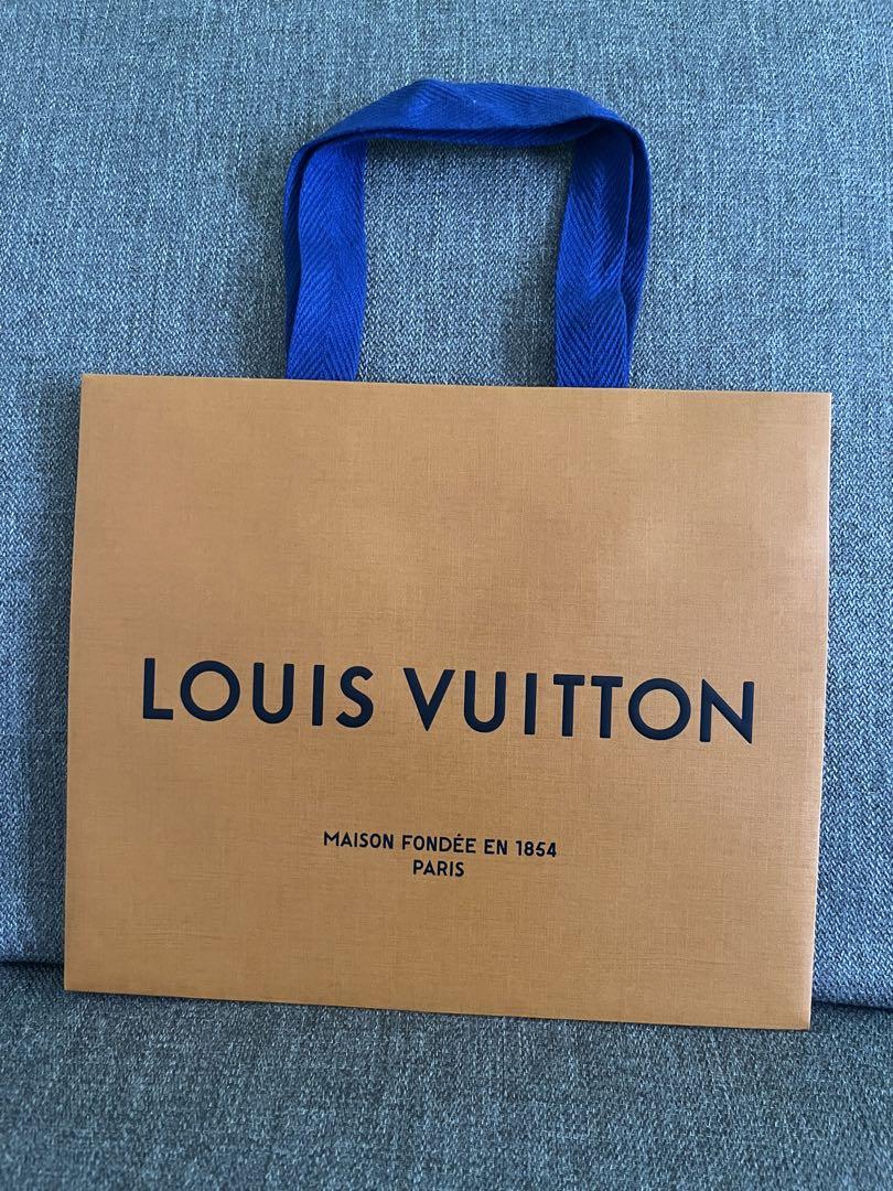 LOUISVUITTON　ショッパー　まとめ売り(おそらく40枚以上) LOUISVUITTON ショッパー まとめ売り(おそらく40枚以上)