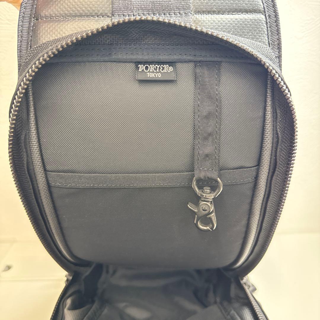 ヒート スリングショルダーバッグ