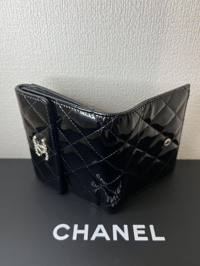 【しーちゃん専用】CHANEL 二つ折り財布 ブラック