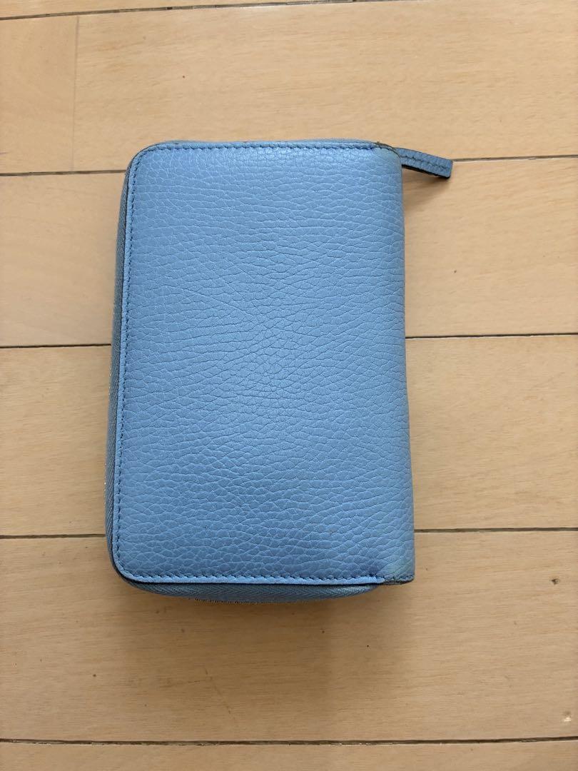 GUCCI レザー 二つ折り財布 ライトブルー