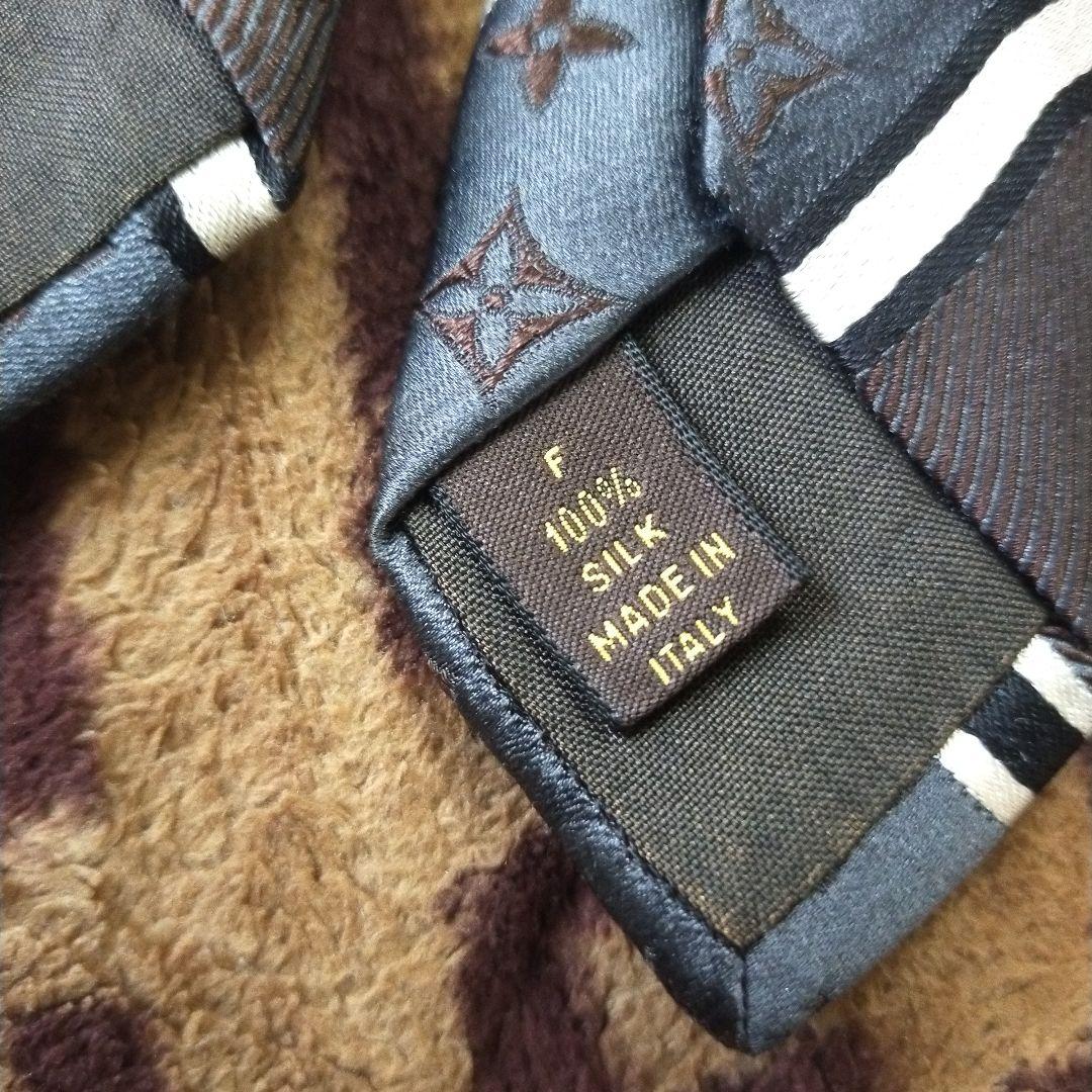 Louis Vuitton グレー ストライプ ネクタイ