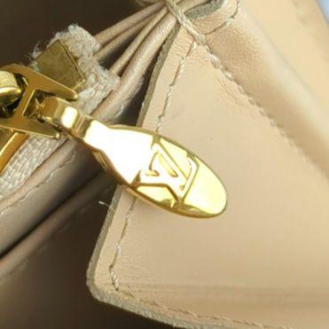 美品 LVロゴ ルイヴィトン ポルトフォイユ ルイーズ 長財布 ヴェルニ