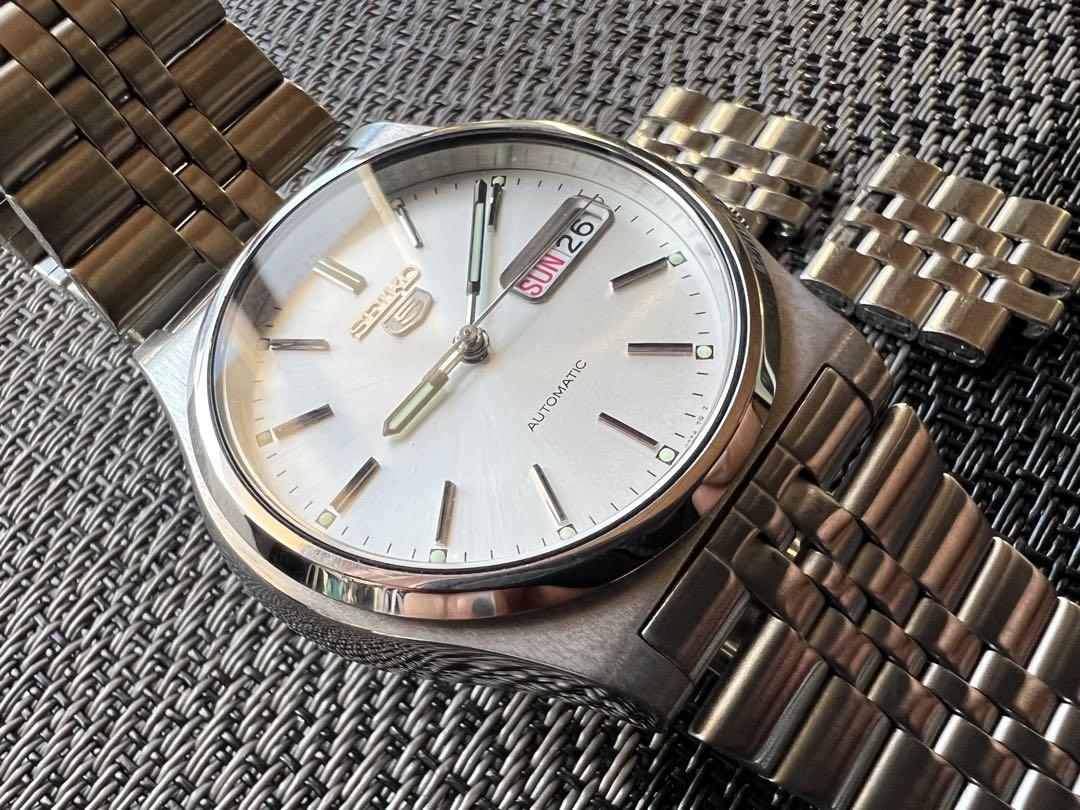 【稼働品】SEIKO5セイコーファイブ　7S26　シルバー　自動巻き　裏スケ
