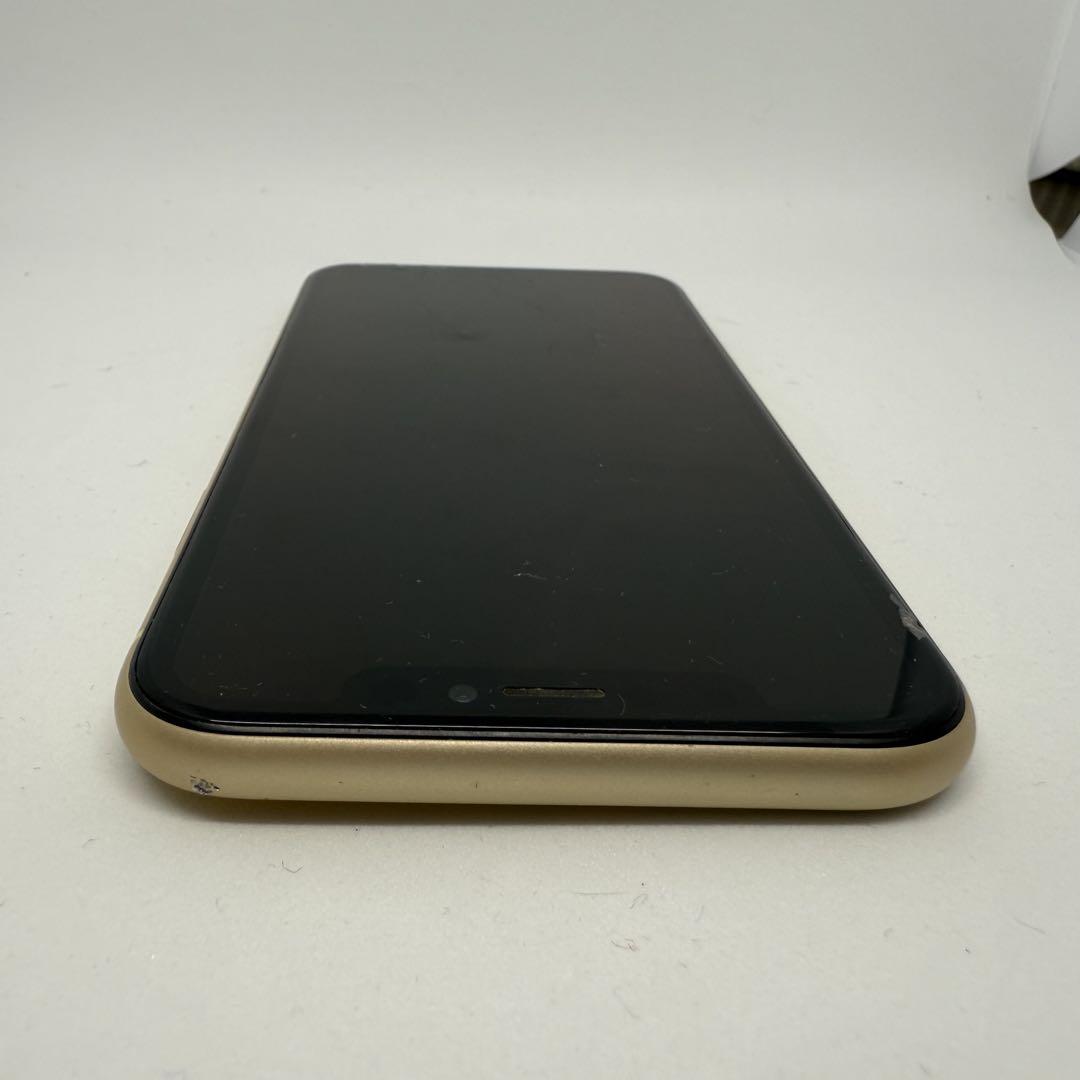 ブランド通販 iPhone Apple XR 本体(画面割れ、液晶漏れ？) 64GBイエロー スマートフォン本体
