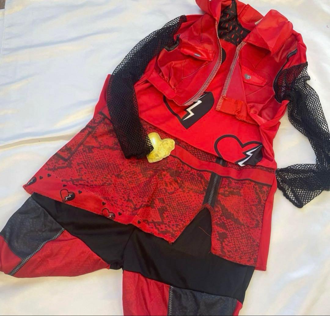 Disney Descendants Rise of Red コスチューム