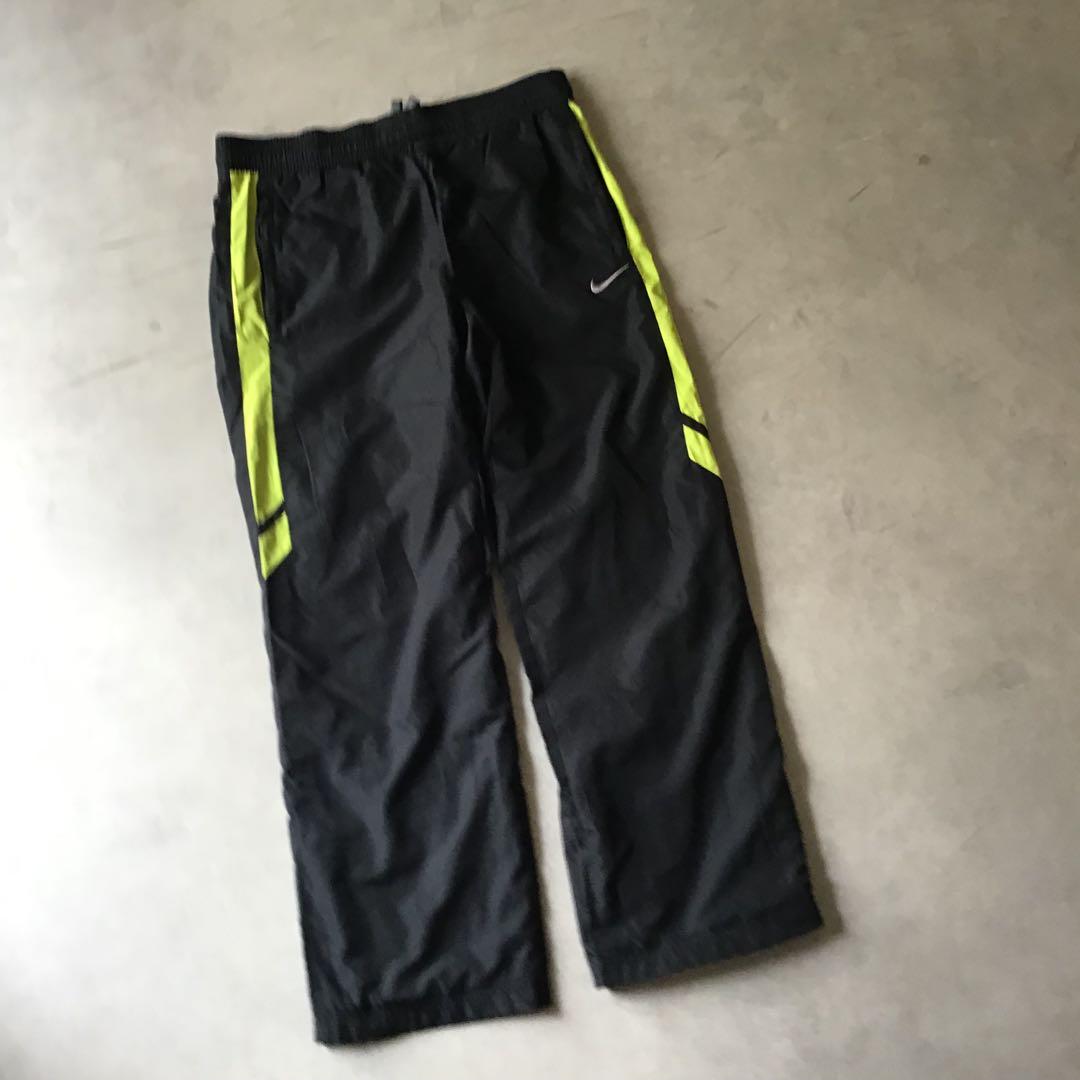 NIKE ナイキ　セットアップ　ジャージ　ナイロンジャケット　ブラック　黄緑