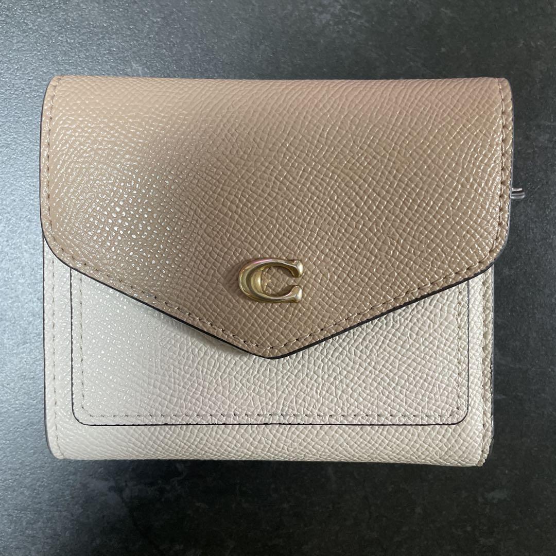 美品　COACH　ウィンスモールウォレット　三つ折り財布　ベージュ　ブラウン COACH ウィンスモールウォレット 三つ折り財布 ベージュ
