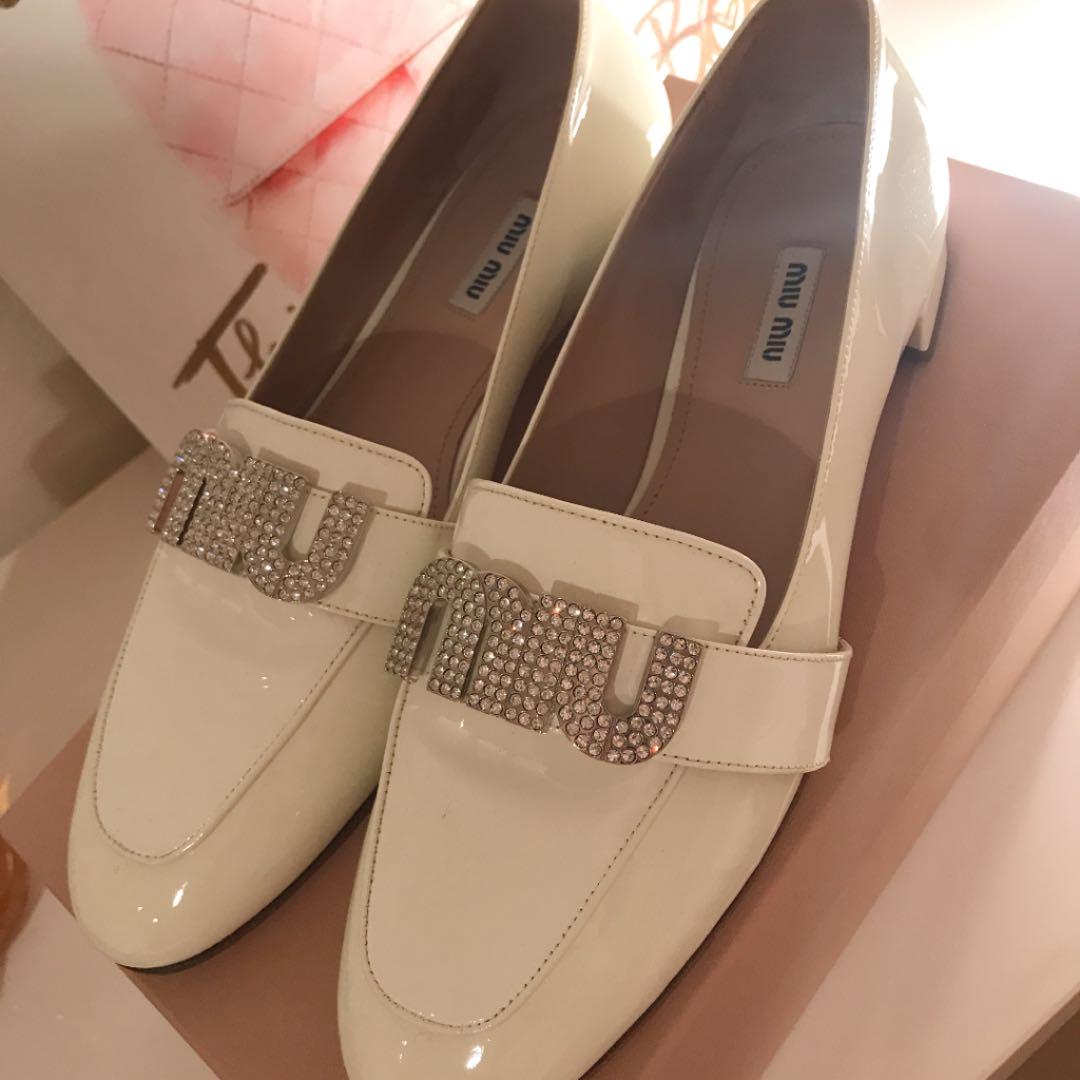 miumiu　レースアップ　シューズ　ローファー　エナメル　ローヒール