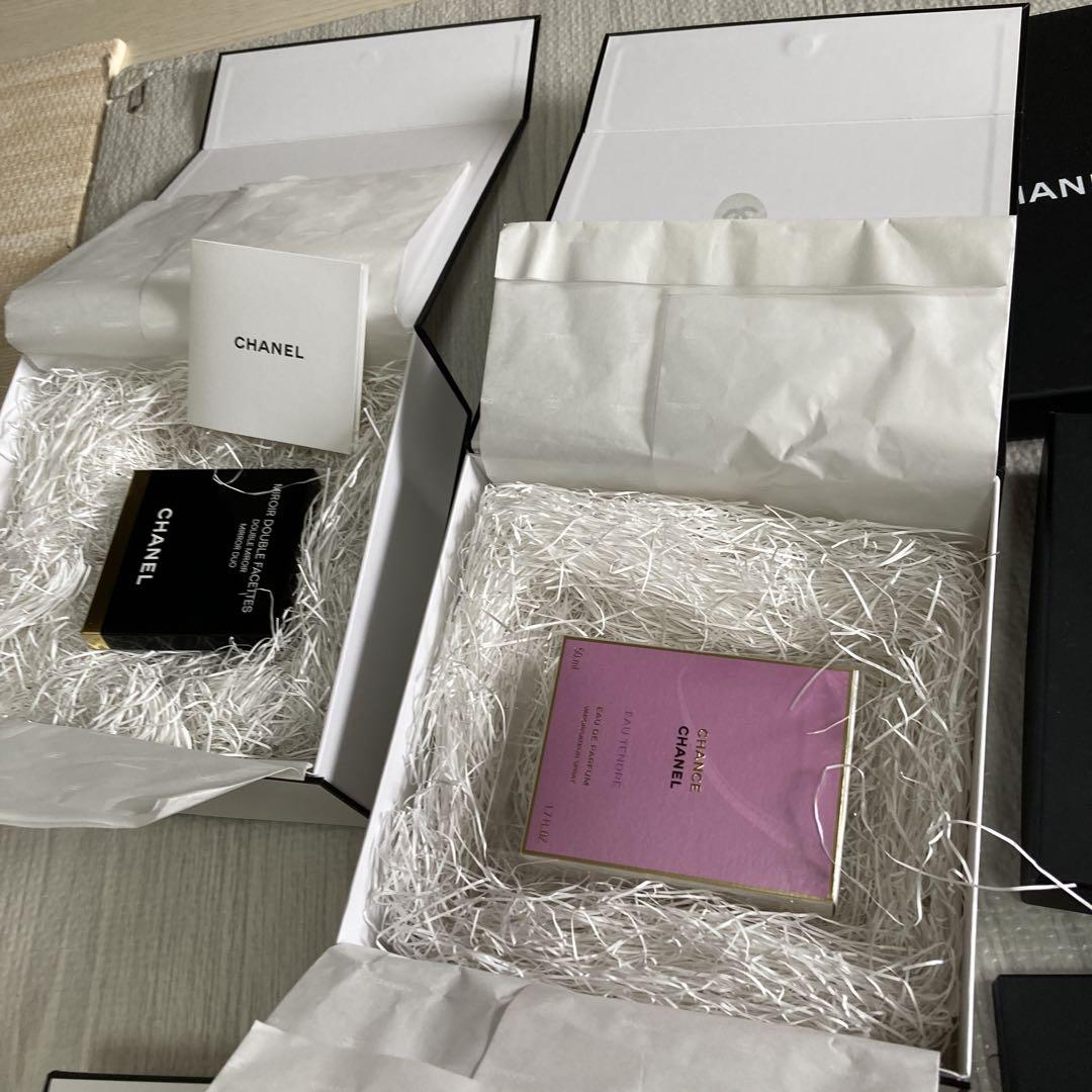CHANEL ギフトボックスと包装用バッグ セット