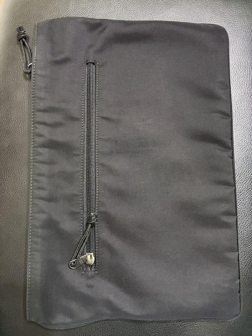 Balenciaga ブラック クラッチバッグ