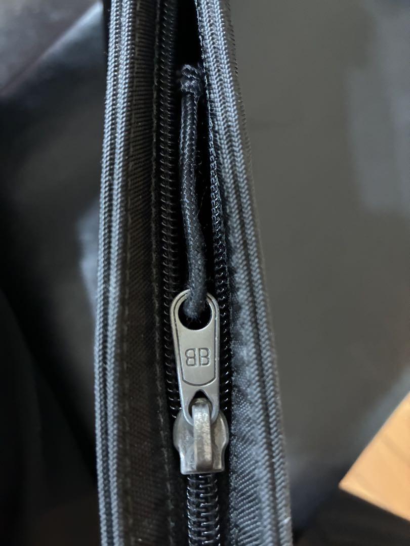 Balenciaga ブラック クラッチバッグ