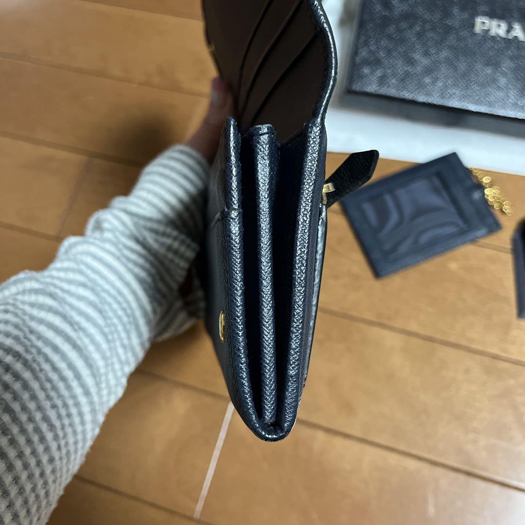 PRADA サフィアーノ長財布