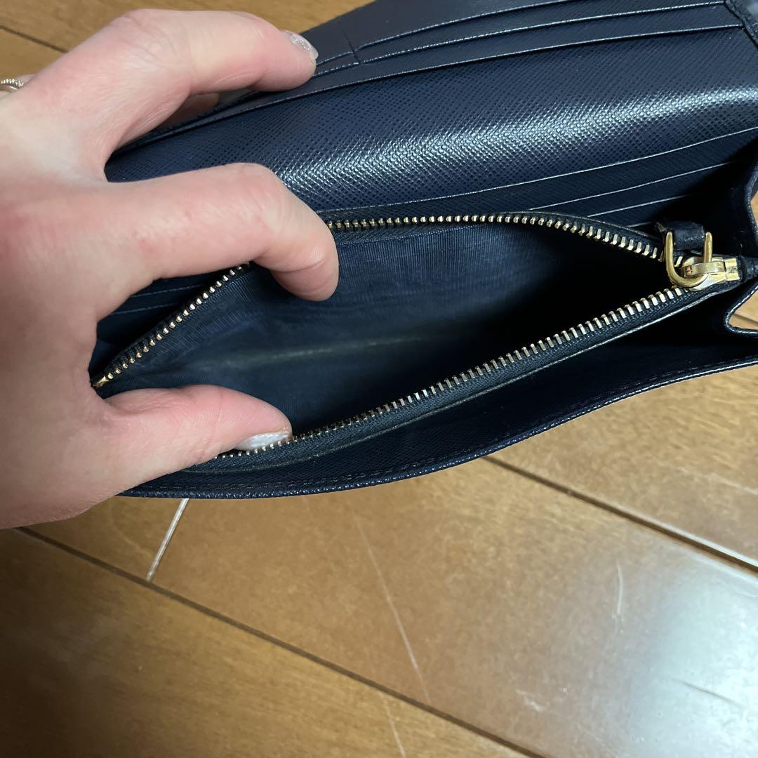 PRADA サフィアーノ長財布