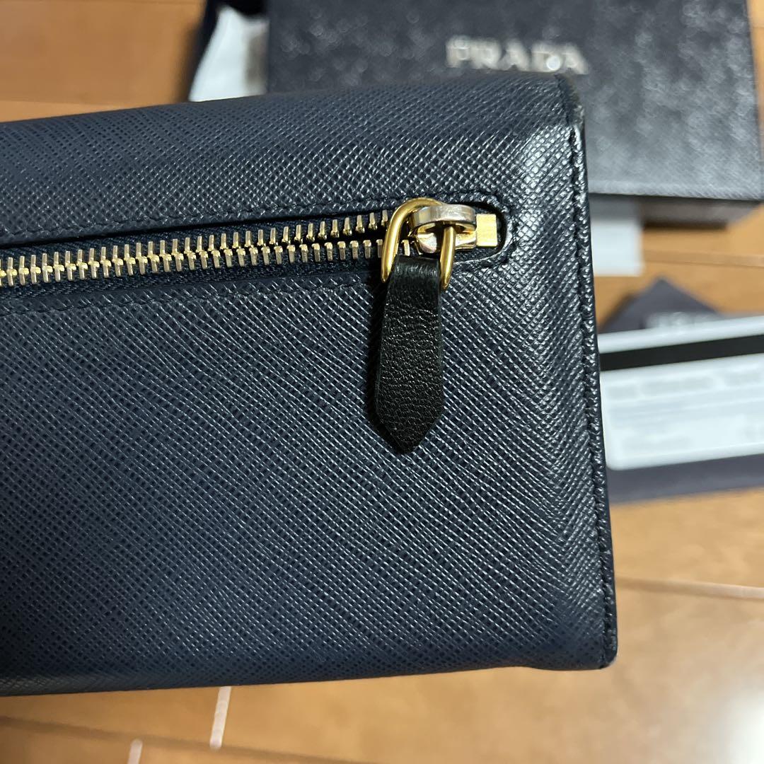 PRADA サフィアーノ長財布