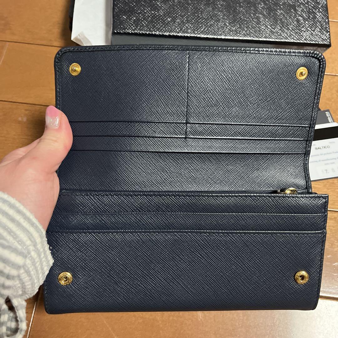 PRADA サフィアーノ長財布