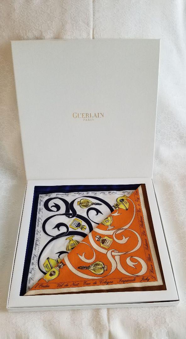 ★新品未使用 ゲラン Guerlain 大判ハンカチ2枚 香水ボトルデザイン小物
