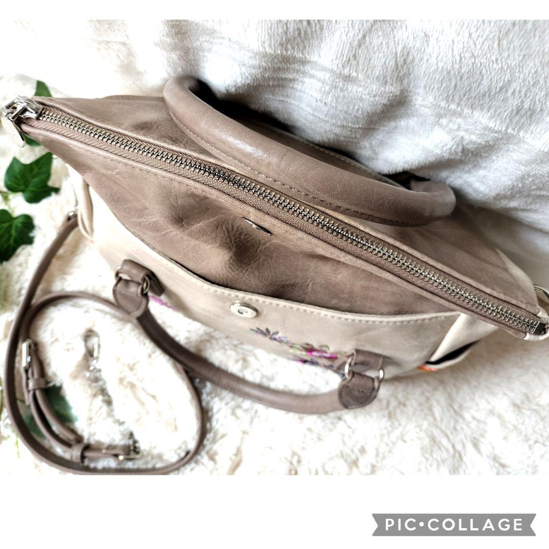 美品】Desigual ADA LOVERTY 花柄刺繍トートバッグ 2way - メルカリ