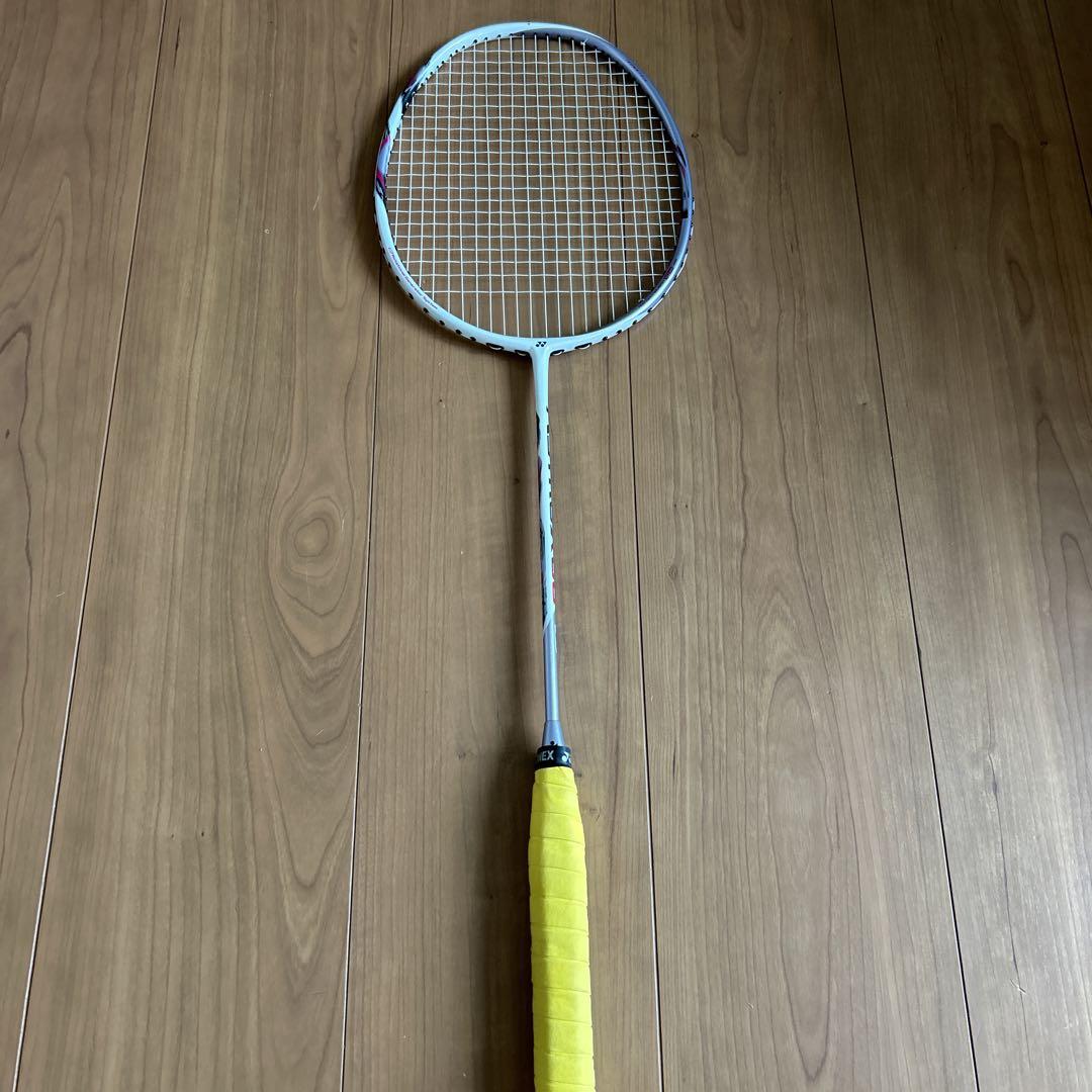 美品】バドミントンラケット YONEX ASTROX66 4UG5 美品】バドミントンラケット YONEX ASTROX66 4UG5
