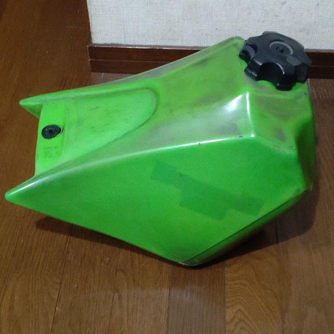 世界的に カワサキ☆KDX&KMX等に☆プラタンク☆ タンク 世界的に カワサキ☆KDX&KMX等に☆プラタンク☆ タンク