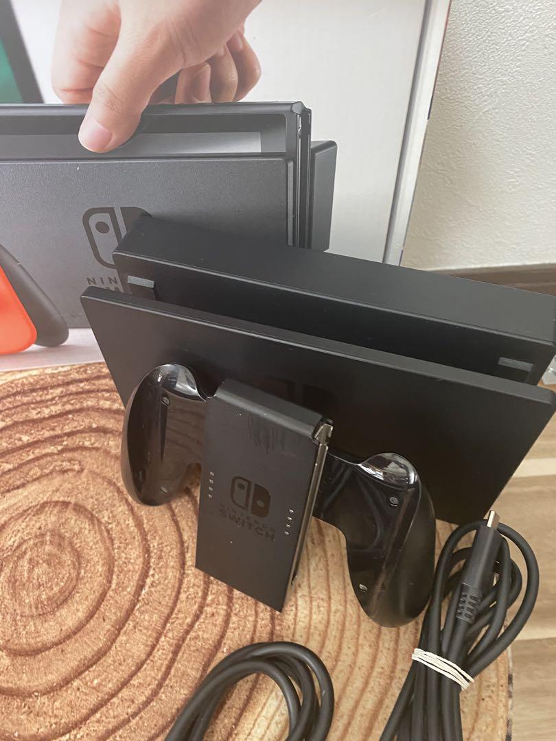 Nintendo Switch ニンテンドースイッチ本体　ネオン