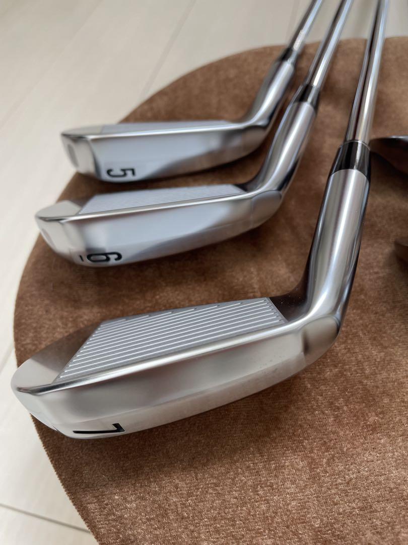 〈超美品〉スリクソン　ZXi5（ 5-PW） DG95 s200　アイアン