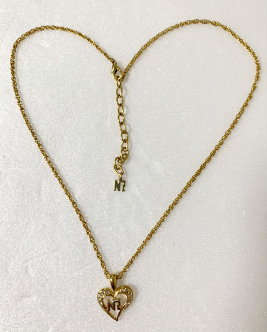 メルカリ Nina Ricci ニナリッチ ネックレス ペンダント アクセサリー ゴールド ニナ リッチ 800 中古や未使用のフリマ メルカリ Nina Ricci ニナリッチ ネックレス ペンダント アクセサリー ゴールド ニナ リッチ 800 中古や未使用のフリマ