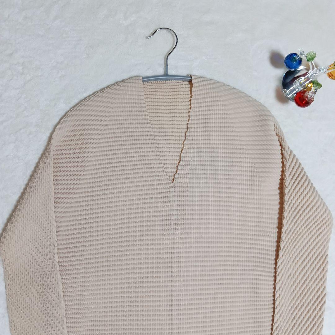 【希少品】【美品】ISSEY MIYAKE プリーツVネックカットソー M