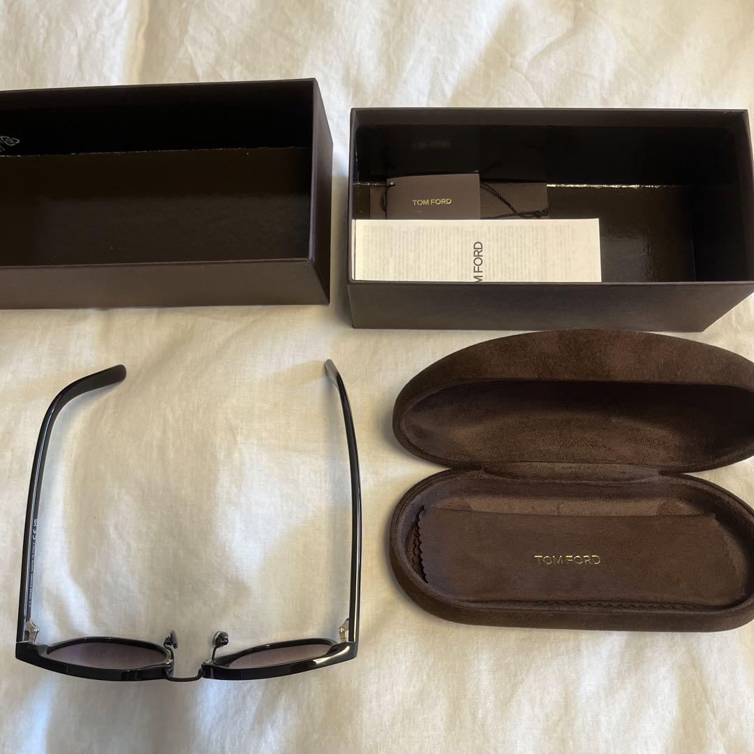 TOM FORD＊TF1049-D 01J サングラス