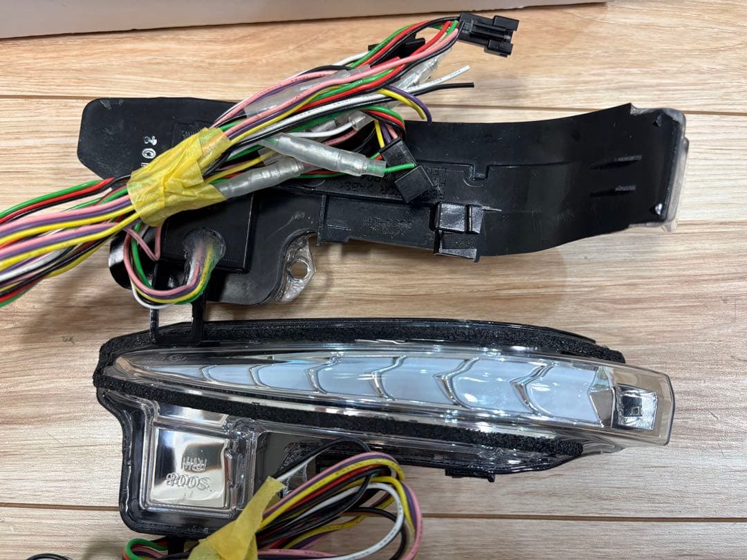 Vertical Arrow ドアミラーウィンカー 30アルヴェル Vertical Arrow ドアミラーウィンカー 30アルヴェル