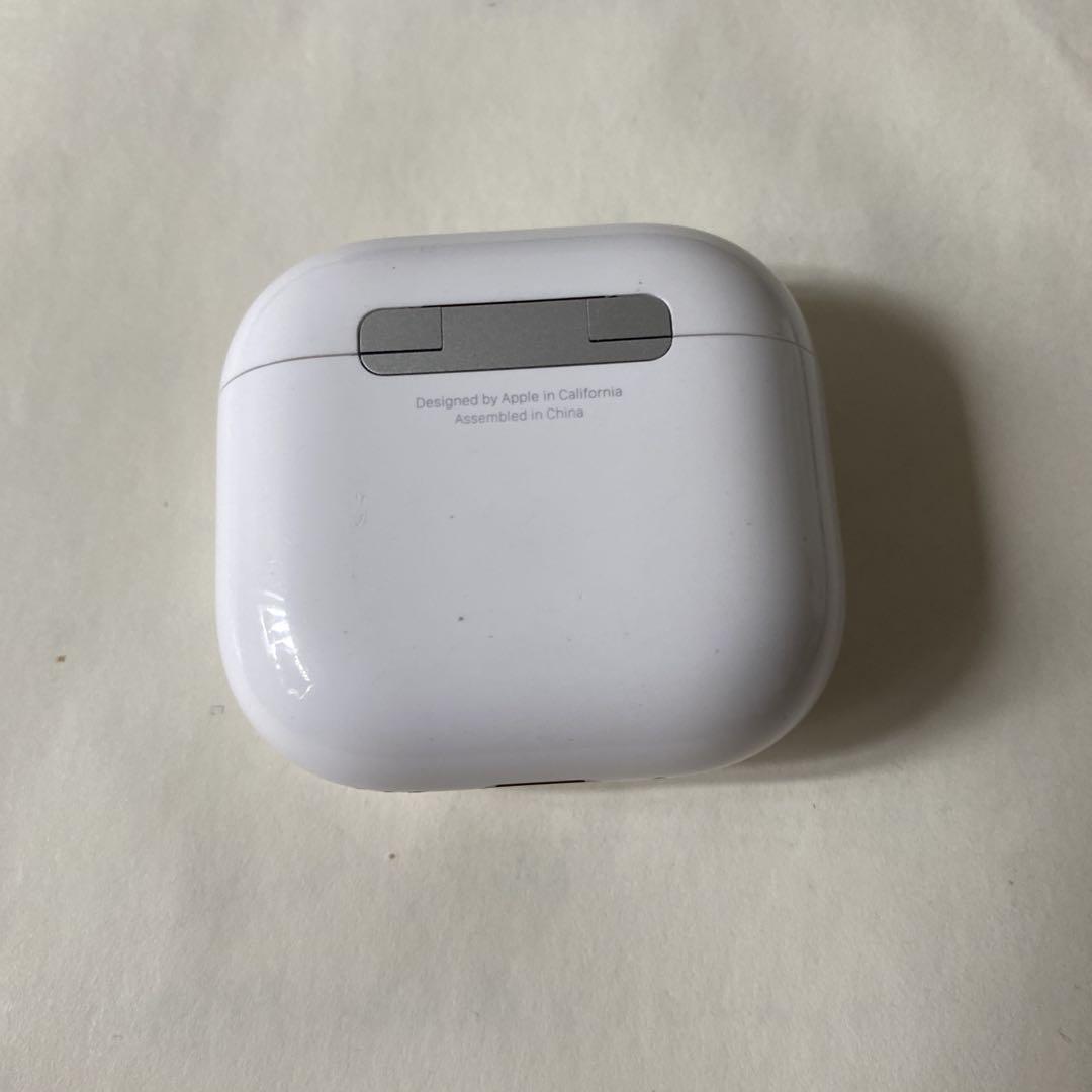 AirPods4 充電ケースのみ