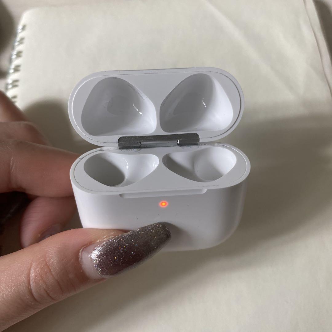 AirPods4 充電ケースのみ