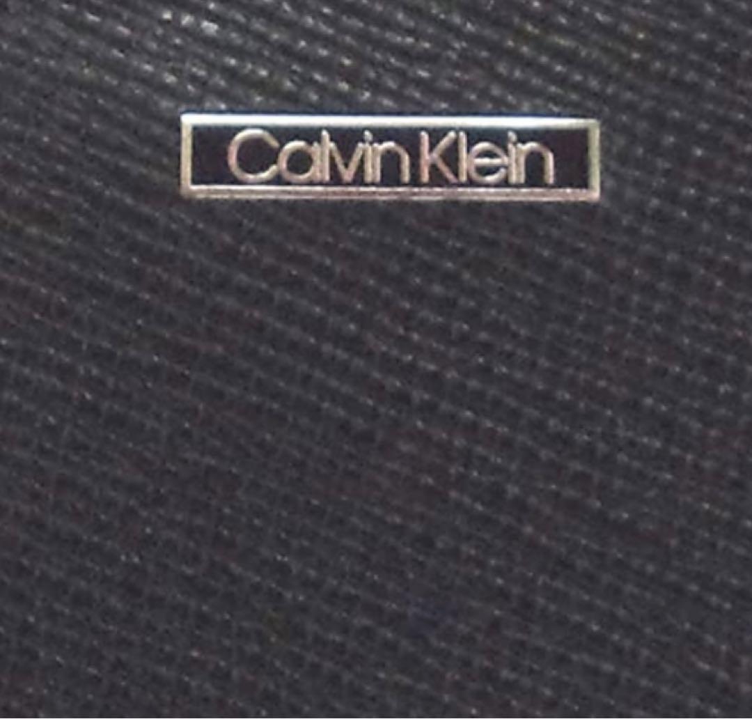 Calvin Klein ZIP AROUND WALLET　カルバンクライン