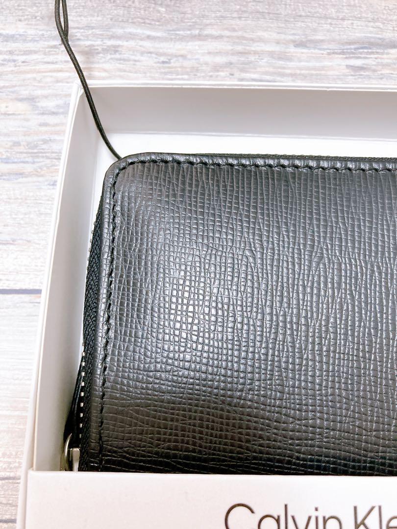 Calvin Klein ZIP AROUND WALLET　カルバンクライン