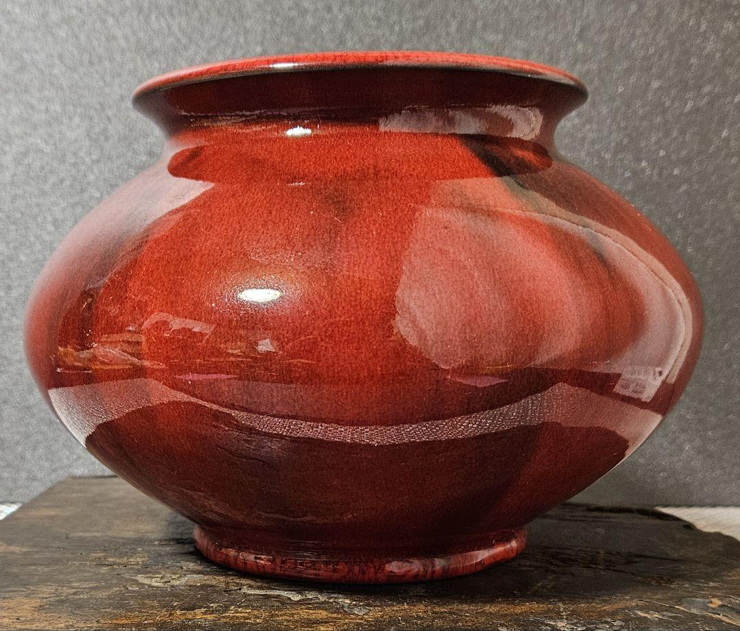 辰砂釉　黒釉　丸壺　花入れ　花生け　 茶道具　華道具　オブジェ　花器　花瓶