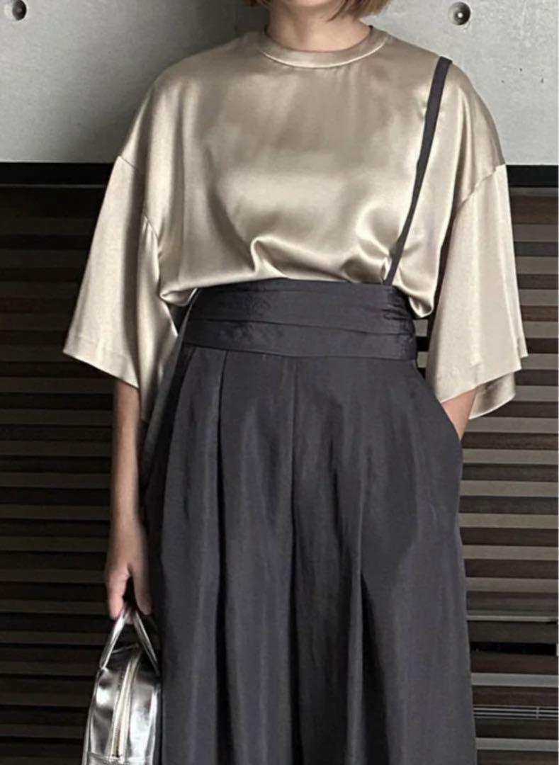 新品未使用 lohenベビーサテンTシャツブラウス 画像2