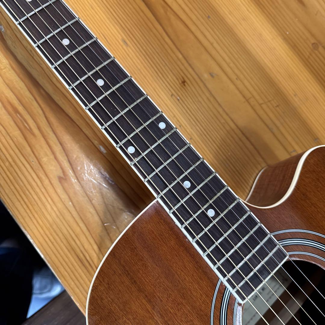 Sepia Crue EAW-01-MH アコースティックギターとオマケ